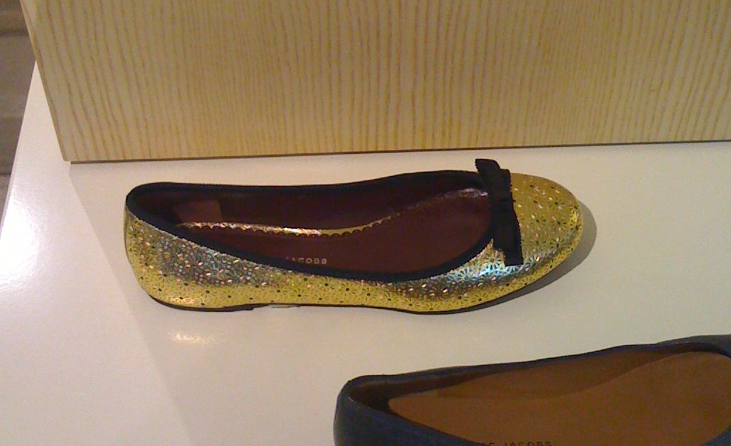 Read more about the article <!--:en-->I Love Gold!!! Marc Jacobs won my heart and with Flats!!!!<!--:-->